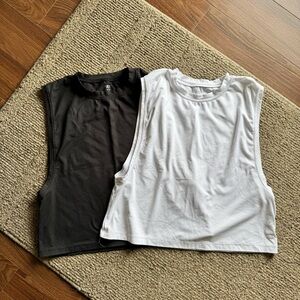 2 Albion Black & White Venus Tank Tops